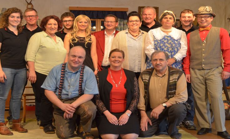 Die Theatergruppe Rainbach präsentiert das Stück "Aktivurlaub mit Strafgericht". (Foto: privat)