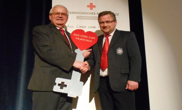 Wolfgang Wagner (l.) übergab das Amt des Ortsstellenleiters an Roland Ziech. (Foto: privat)