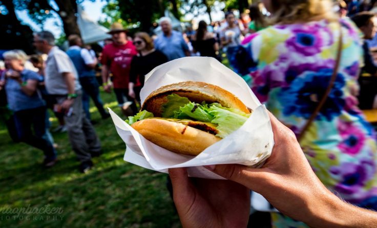 Burger in verschiedenen Variationen werden angeboten (Foto: Snaapbacker)