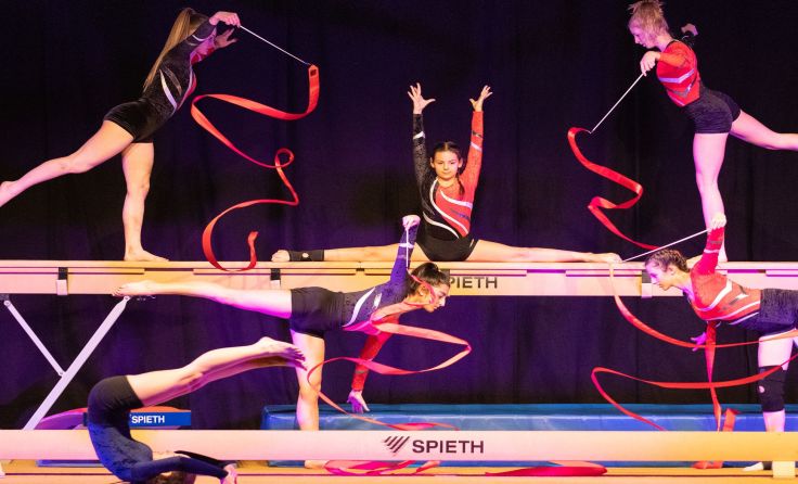 Das Programm beim 31. Sportabend begeisterte die Besucher. (Foto: Ewald Kahlbacher)