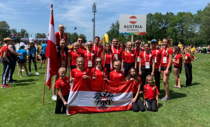 Gruppenfoto des Team Österreich bei der Weltgymnaestrada (Foto: akro(e)motion)