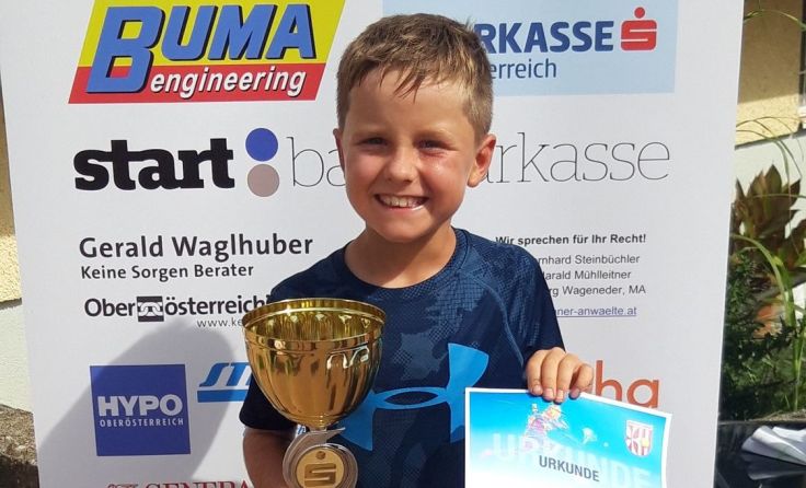 Tim Boxrucker krönte seine junge Tenniskarriere mit dem Landesmeistertitel. (Foto: Union Wernstein)