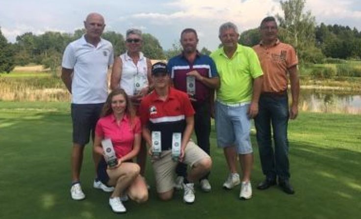 Rund 60 Golfer nahmen an der Clubmeisterschaft des Golfclubes Schärding teil. (Foto: privat)
