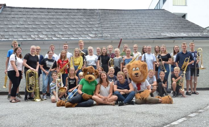 Die Jungmusiker aus Wernstein und Rainbach luden zum gemeinsamen Konzert. (Foto: privat)
