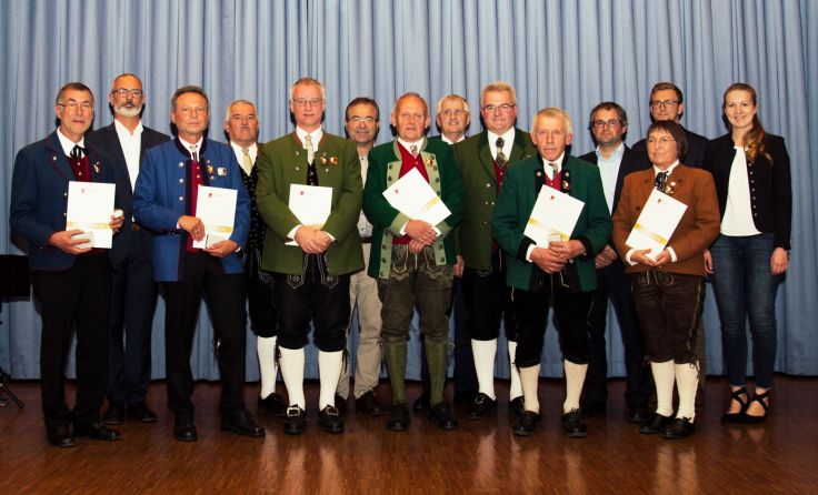 Auszeichnung mit dem Verdienstkreuz in Gold (Fotos: Blasmusikverband Schärding)