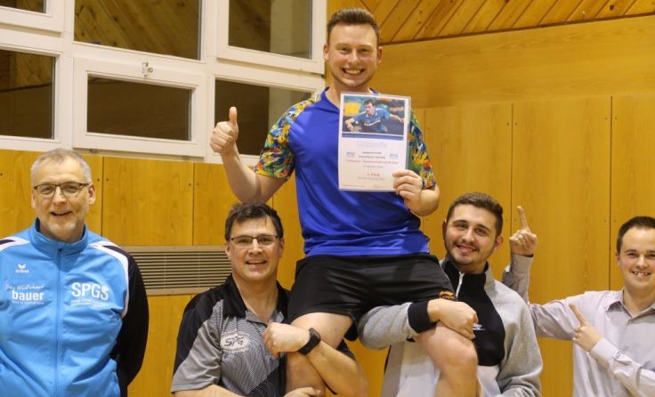 Alex Kroiss kürte sich wie im Vorjahr zum Tischtennis-Vereinsmeister. (Foto: privat)