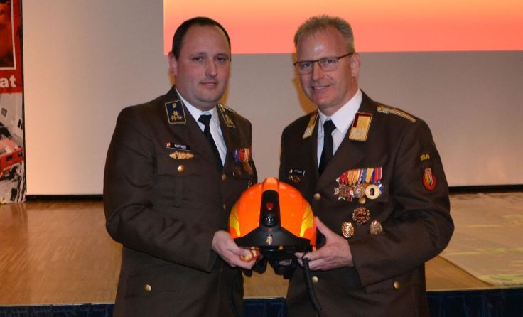 Furtner folgt Hutterer als Kommandant. (Foto: FF Schärding)