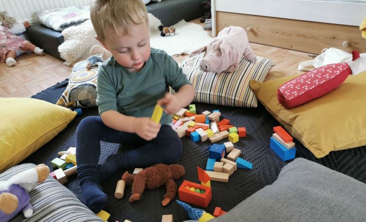 Leopold vermisst seine Freunde aus der Spielgruppe des Eltern-Kind-Zentrums. (Foto: privat)