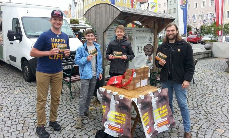 Infostand am Stadtplatz Schärding (Foto: Klimavolksbegehren)