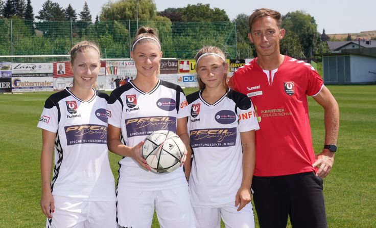 v. l.: Magdalena und Susanne Bauer, Anna Schlöglmann und Daniel Weissteiner (Foto: Scharinger)