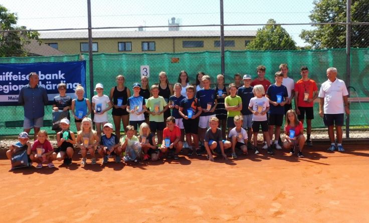 Beim Raibacup in Andorf gingen alle Titel an den ATV Tennis Andorf. (Foto: privat)