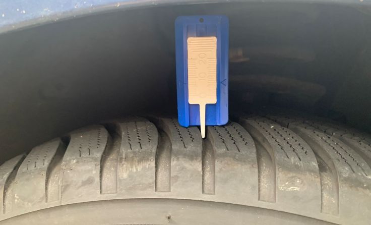 Winter-Mindestprofiltiefe: vier Millimeter (Foto: FPÖSD)
