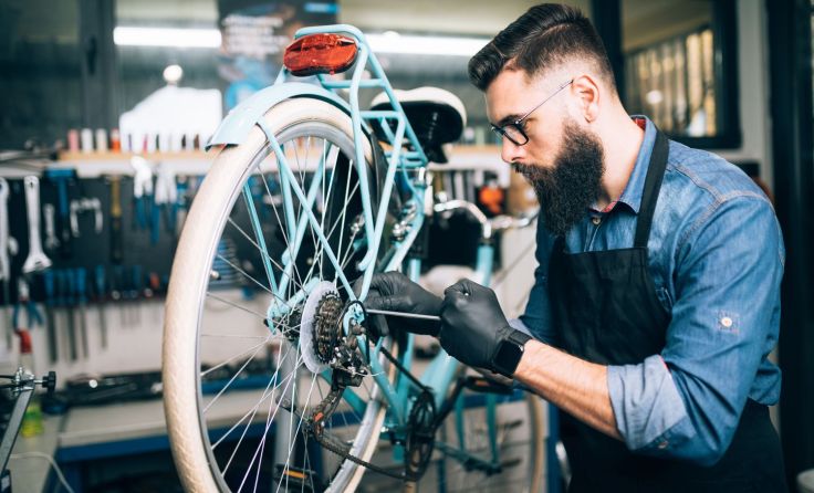 Alte Fahrräder werden repariert und günstig verkauft. (Foto: Volkshilfe OÖ/Shutterstock)
