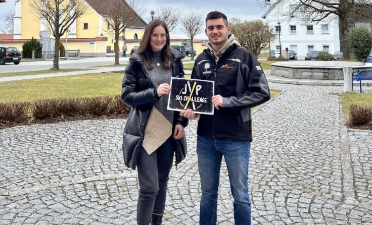 JVP-Bezirksobfrau Lisa-Maria Guntner mit Bezirkssieger Gerald Ludhammer (Foto: privat)