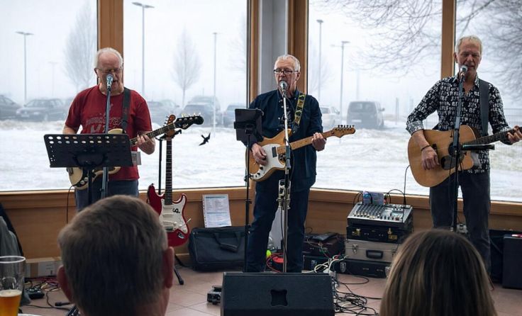 Die Guitar Brothers aus Peuerbach in Aktion (Foto: Assista)
