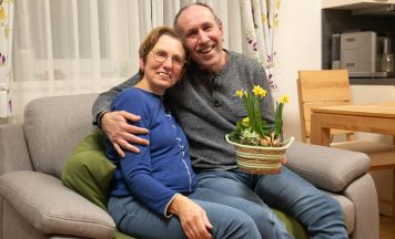 Zwei Bewohner von St. Pius in Steegen freuen sich ganz besonders auf den Valentinstag