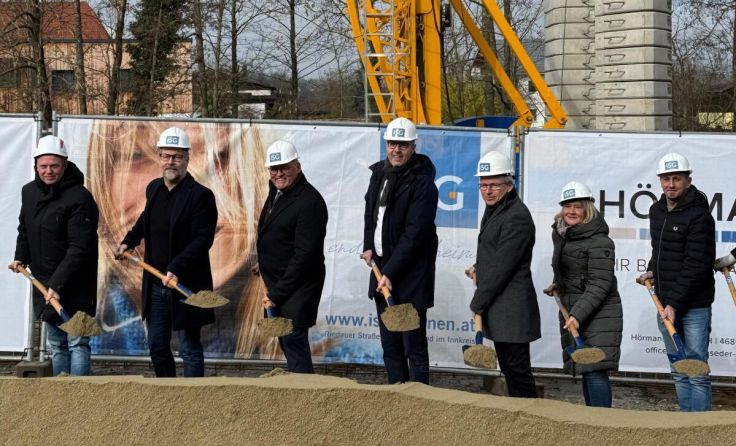 Spatenstich in Niedernhaag 6 (Foto: Sebastian Wolfram)