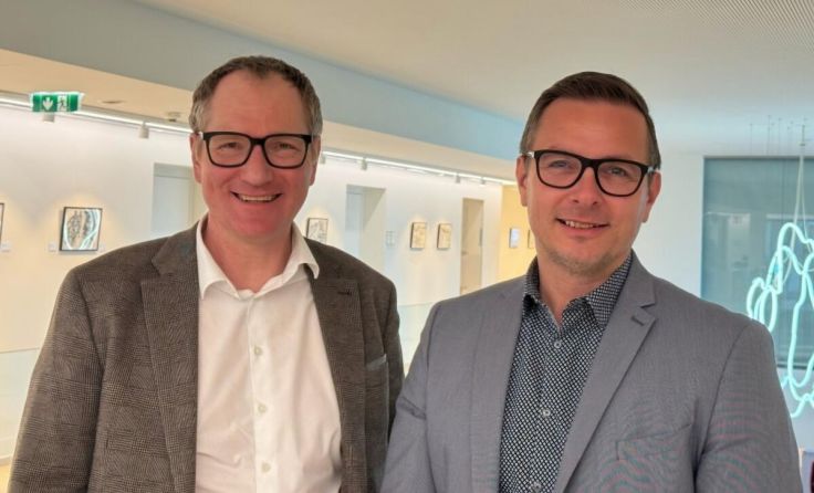 Leopold Hofinger (l.) und Mario Hermüller freuen sich über die Reform. (Foto: ÖAAB OÖ)