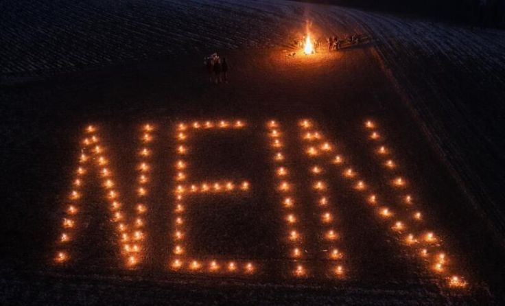 Mit Höhenfeuer gegen Deponie (Foto: Lebenswerte Zukunft Weibern-Aistersheim)