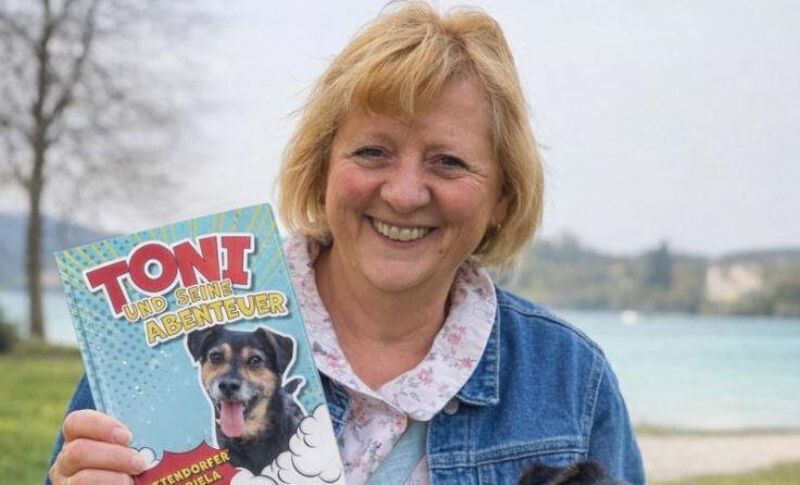 Gabriele Mittendorfer mit ihrem Hund Toni (Foto: Sandra Voglmayr)