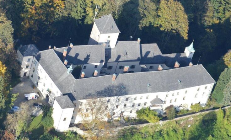 Die Sonderausstellung findet im Schloss Starhemberg statt. (Foto: Günther Heinen)