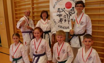 Sieben Medaillen für Grieskirchner Karatesportler bei den oberösterreichischen Meisterschaften