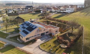 Kindergarten in Taufkirchen an der Trattnach nach umfangreicher Sanierung feierlich eröffnet