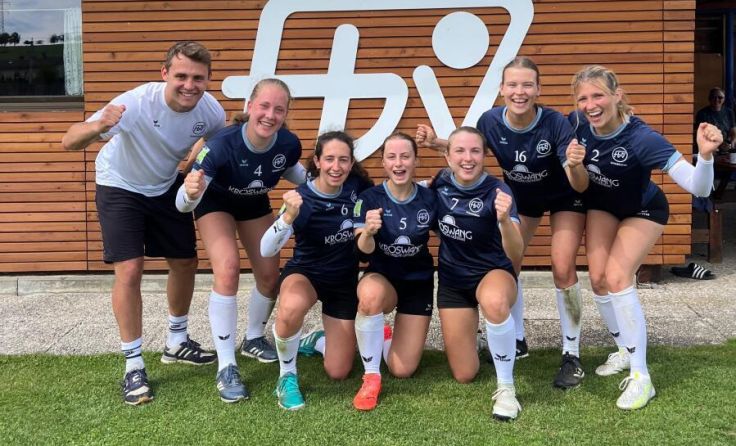 Freude über den Aufstieg (Foto: FBV Grieskirchen)