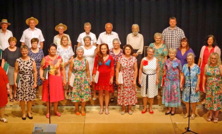 Die Liedertafel Peuerbach bei einem Konzert im Jahr 2023 (Foto: Fotos: Liedertafel)