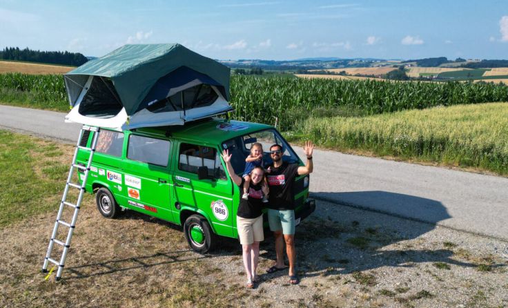 Die drei Peuerbacher vor ihrer Rallyeteilnahme (Foto: Maurer)
