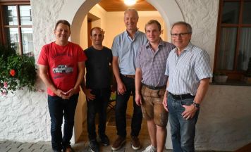 Zahlreiche Besucher beim Grillabend der FPÖ Wendling
