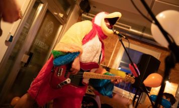 Eferdinger Musiker bei neuem Album von Bum Bum Tschak: Kinderlieder im Rockgewand
