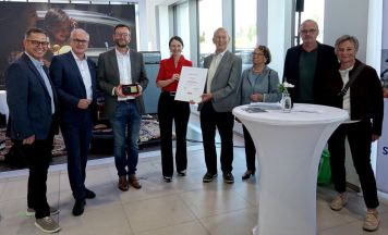 100 Jahre Autohaus Lang: Auszeichnung zum Jubiläum