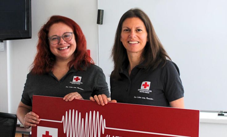 Anna Klara Krump (l.) übernimmt die Agenden von Julia Ammerstorfer. (Foto: OÖRK Auer)