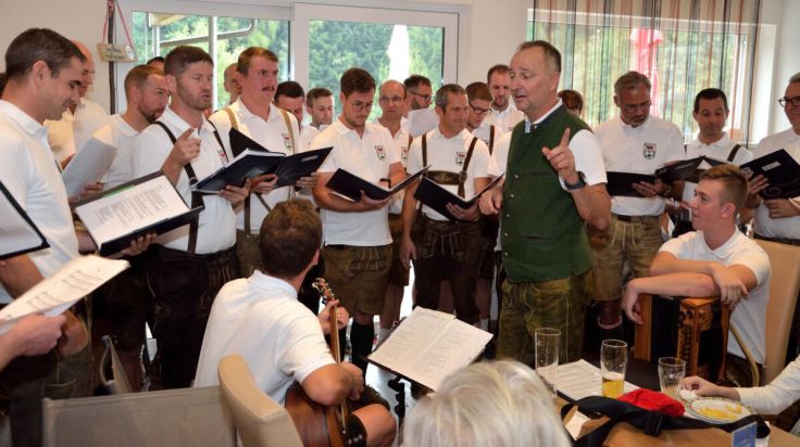 Wirtshaussingen bringt 15 Chöre und Gesangsgruppen nach Haag am Hausruck