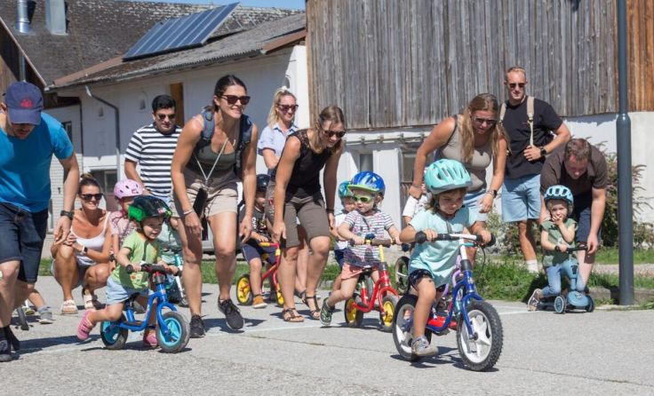Tolle Stimmung beim Kinderradrennen (Foto: FotoClub Weibern)