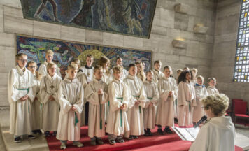 14 neue Ministranten in Bad Schallerbach aufgenommen