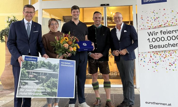 Markus Achleitner, Familie Sens, René Koopmans und Patrick Hochhauser (v. l.) (Foto: Eurothermen)