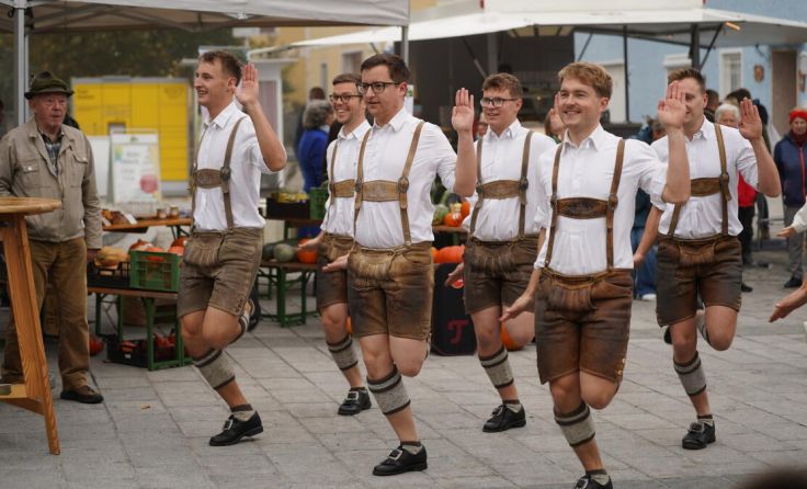 Für Unterhaltung sorgten die „Voigas Plattler“ (Foto: Marktgemeinde Wallern)
