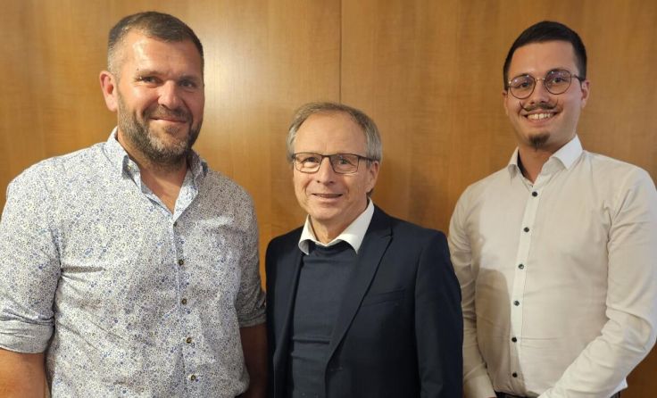 Beim Parteitag (v. l.): Christoph Schauer, Wolfgang Klinger und David Aichinger (Foto: FPÖ GR/EF)