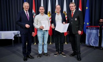Blutspender aus dem Bezirk Grieskirchen für 50 Spenden geehrt