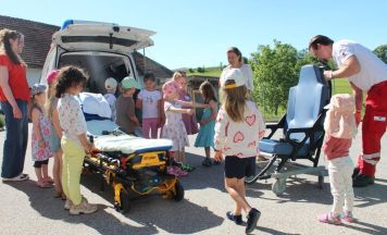 Mit Roko lernen Kinder im Bezirk Grieskirchen spielerisch Erste Hilfe