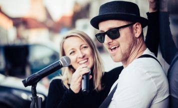 The Pipers bringen Popklassiker in den Wintergarten von Assista in Altenhof