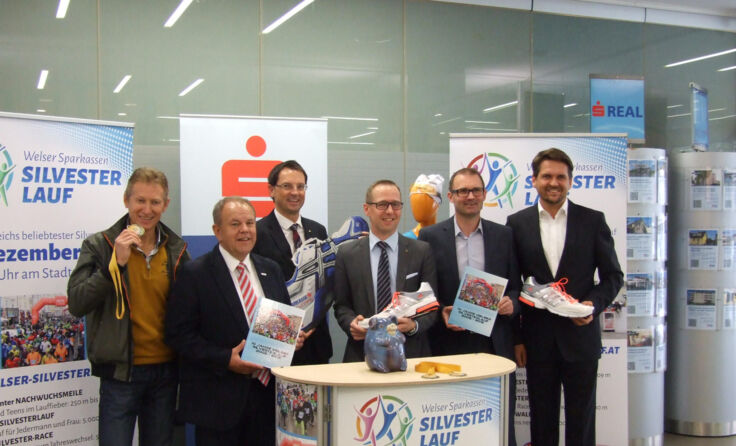 Startschuss für den Silvesterlauf (www.welser-silvesterlauf.at) bei der Sparkasse