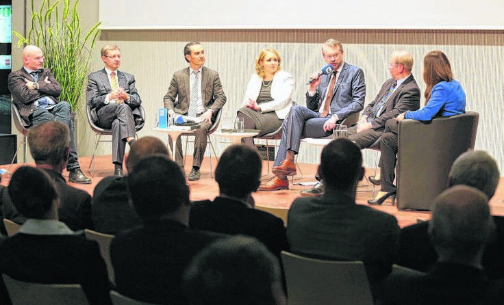 Podiumsdiskussion im Welios. Foto: Academia Superior/IV