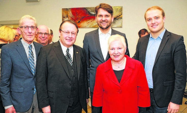 Die Welser Abordnung gratulierte Paul Rübig (2. von links) zu seinem Jubiläum.