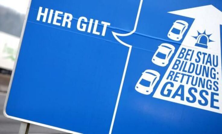 Rettungsgasse muss nicht immer im Straßenverkehr sein. Foto: Weihbold