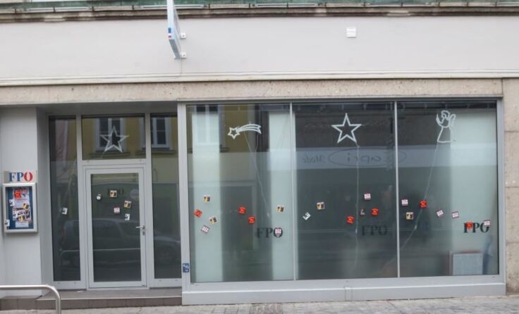 Das FPÖ Bezirksbüro in der Pfarrgasse bekam wieder ungebetenen Besuch.