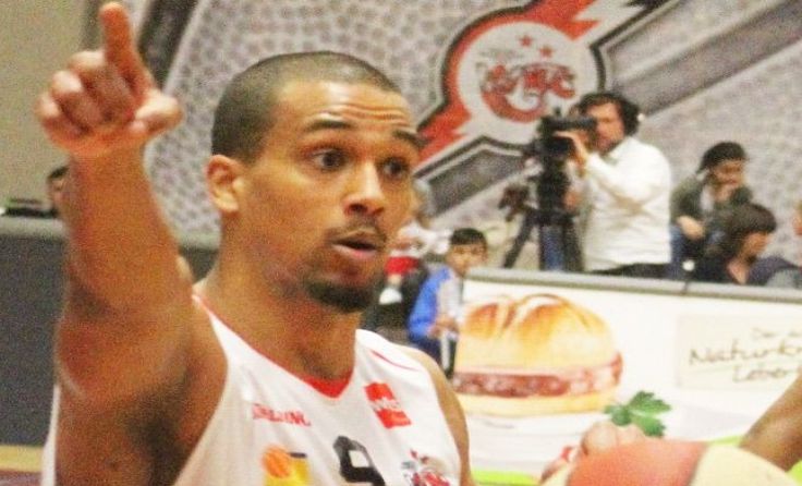 Lorenzo O´Neal ist der Lenker im Welser Spiel. Foto: Erhardt