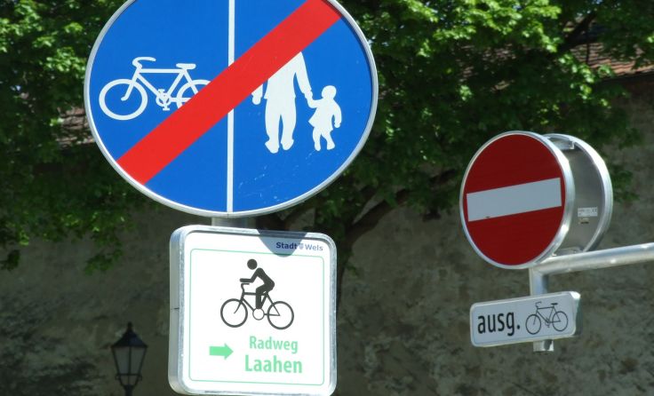 Es ist oft schwer erkennbar, wo und wie zu Radeln ist.